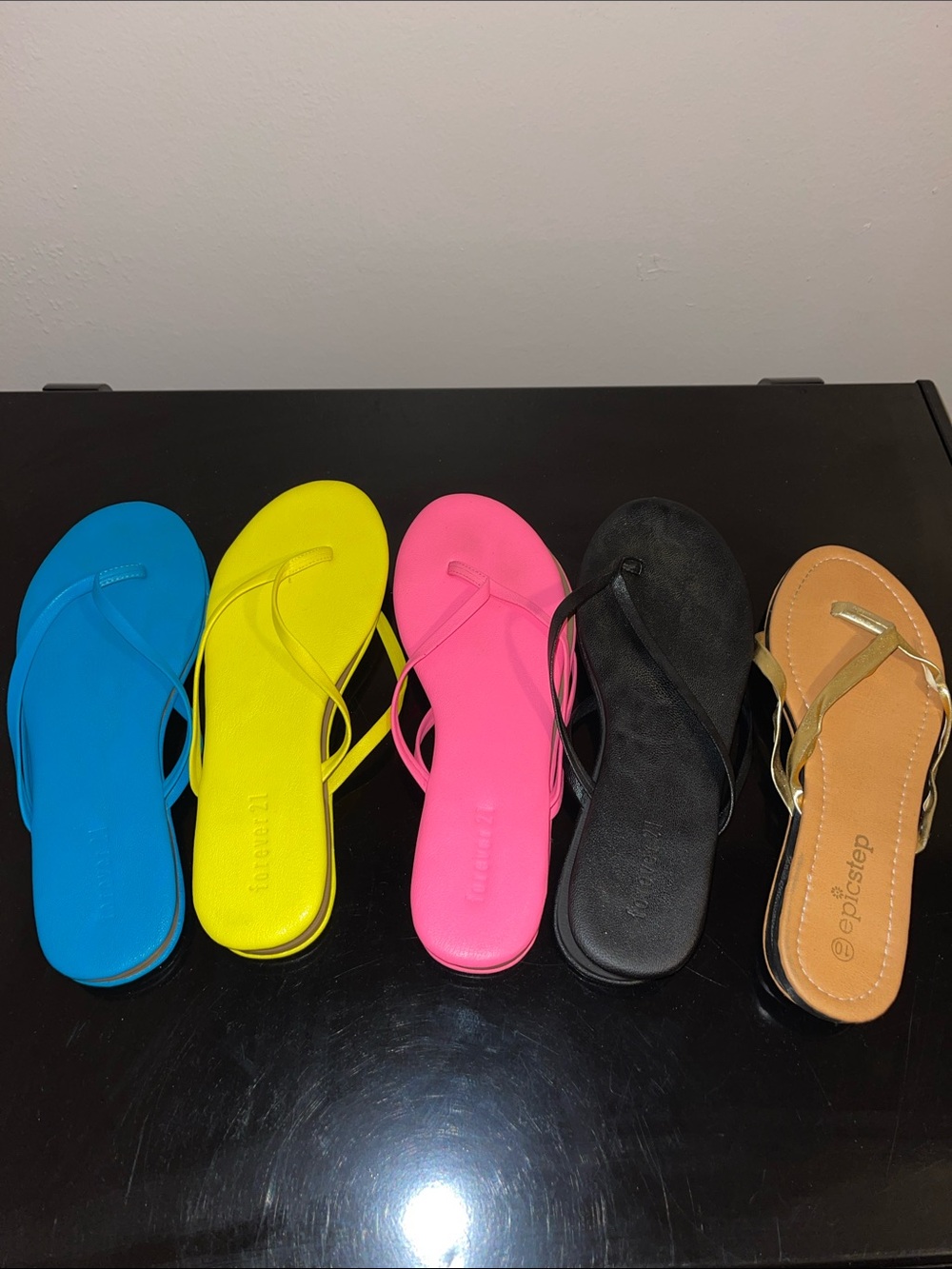 Lot of Women’s Flip Flops 🩴
